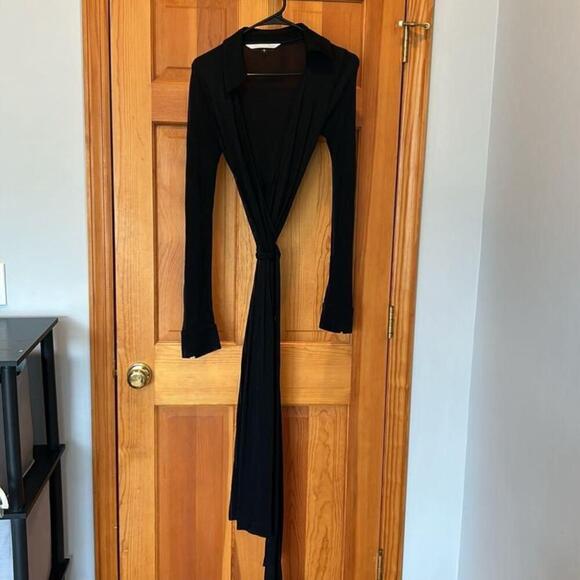 Diane Von Furstenberg Black V Neck Long Sleeve Wrap Maxi Dress Size 0 - Picture 3 of 9